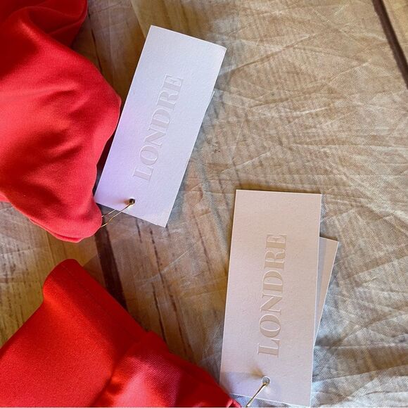 Londre Bodywear Sports Scoop Top, High Leg Scrunch Bottom Fiesta Red Size XL NEW - Picture 7 of 13